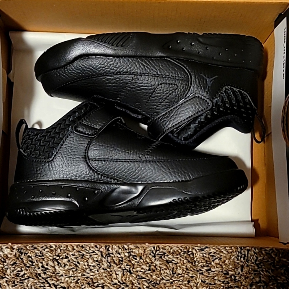 JORDAN MAX AURA 3 (TD)